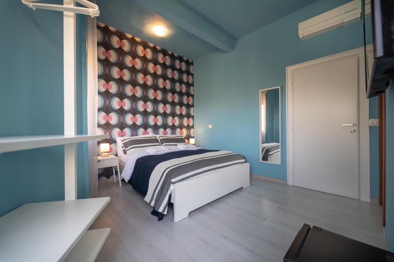 Boutique Rooms Carbonazzi 17 Cagliari Exterior foto